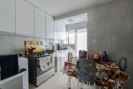 Apartamento à venda com 91m², 2 quartos e sem vagaCozinha e Área de Serviço