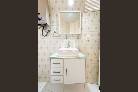 Banheiro de casa de condomínio à venda com 1 quarto, 45m² em Copacabana, Rio de Janeiro