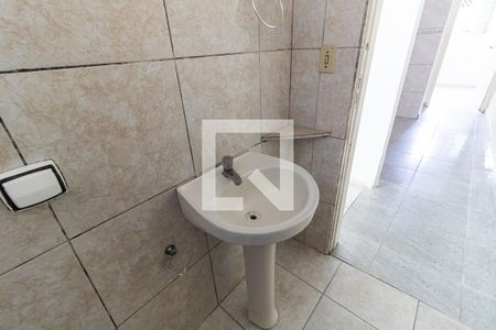 Casa para alugar com 55m², 2 quartos e sem vaga Casa para alugar com 55m², 2 quartos e sem vagaBanheiro