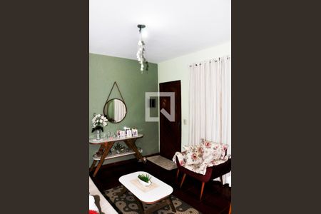 Detalhe - Sala de casa para alugar com 2 quartos, 125m² em Vila Penteado, São Paulo