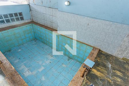 Casa à venda com 163m², 3 quartos e 1 vagaPiscina