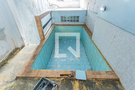 Casa à venda com 163m², 3 quartos e 1 vagaPiscina