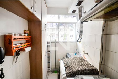 Apartamento para alugar com 49m², 2 quartos e sem vaga Apartamento para alugar com 49m², 2 quartos e sem vagaCozinha e Área de Serviço