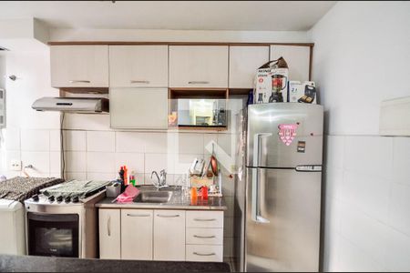 Apartamento para alugar com 49m², 2 quartos e sem vaga Apartamento para alugar com 49m², 2 quartos e sem vagaCozinha e Área de Serviço