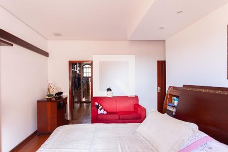 Casa para alugar com 463m², 3 quartos e 10 vagas Casa para alugar com 463m², 3 quartos e 10 vagasSuíte