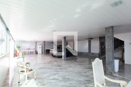 Casa para alugar com 463m², 3 quartos e 10 vagas Casa para alugar com 463m², 3 quartos e 10 vagasGaragem