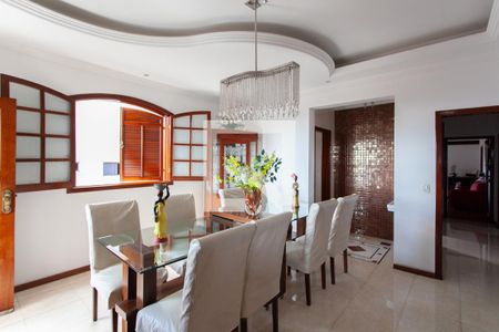 Casa para alugar com 463m², 3 quartos e 10 vagas Casa para alugar com 463m², 3 quartos e 10 vagasSala de Jantar