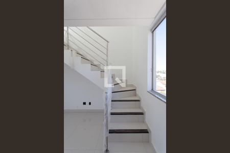 Apartamento à venda com 87m², 2 quartos e 1 vagaEscada