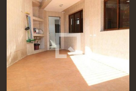 Casa à venda com 5 quartos, 350m² em Vila Carrão, São Paulo