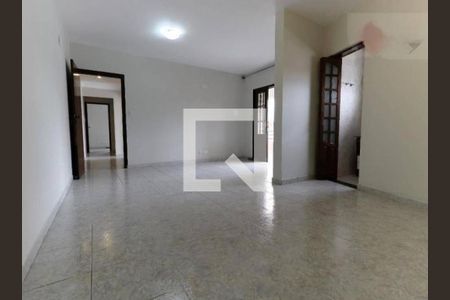 Casa à venda com 5 quartos, 350m² em Vila Carrão, São Paulo