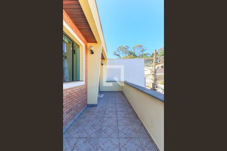 Casa à venda com 160m², 3 quartos e 2 vagas Casa à venda com 160m², 3 quartos e 2 vagasVaranda