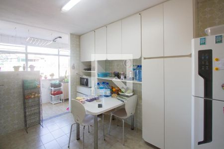 Cozinha de apartamento à venda com 2 quartos, 136m² em Santo Amaro, São Paulo