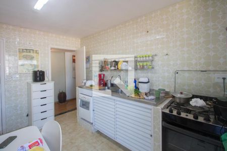 Apartamento à venda com 136m², 2 quartos e 1 vagaCozinha