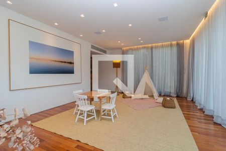 Apartamento à venda com 251m², 2 quartos e 2 vagasÁrea comum