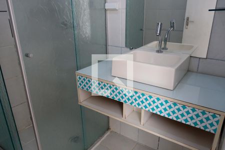 Apartamento à venda com 52m², 2 quartos e 1 vaga Apartamento à venda com 52m², 2 quartos e 1 vagaBanheiro