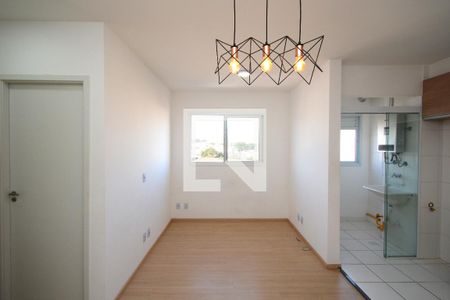 Sala de apartamento para alugar com 2 quartos, 41m² em Vila Marari, São Paulo