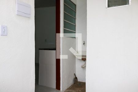 Casa para alugar com 30m², 1 quarto e sem vagaÁrea de Serviço
