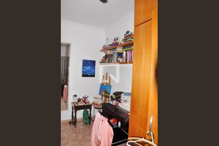 Casa à venda com 203m², 4 quartos e 4 vagasQuarto 02 com Varanda