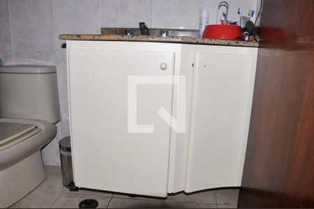 Casa à venda com 203m², 4 quartos e 4 vagasBanheiro Social