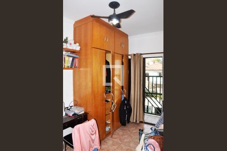 Casa à venda com 203m², 4 quartos e 4 vagasQuarto 02 com Varanda