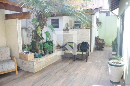 Casa à venda com 203m², 4 quartos e 4 vagasQuintal