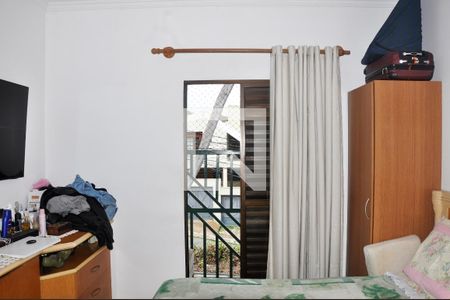 Casa à venda com 203m², 4 quartos e 4 vagasQuarto 01 Suíte e Varanda