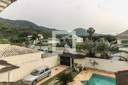 Casa de condomínio para alugar com 250m², 4 quartos e 4 vagas Casa de condomínio para alugar com 250m², 4 quartos e 4 vagasSuíte 1 - Varanda