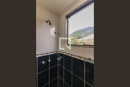 Casa de condomínio para alugar com 250m², 4 quartos e 4 vagas Casa de condomínio para alugar com 250m², 4 quartos e 4 vagasSuíte 3 - Banheiro