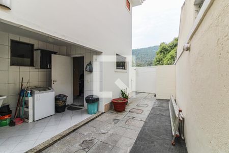 Casa de condomínio para alugar com 250m², 4 quartos e 4 vagas Casa de condomínio para alugar com 250m², 4 quartos e 4 vagasÁrea externa
