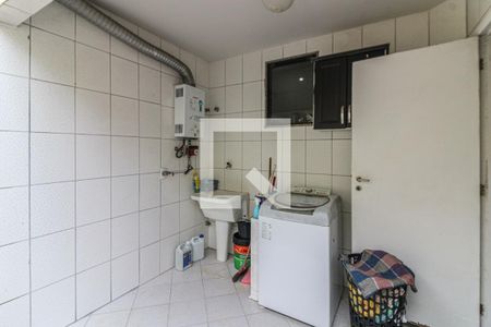 Casa de condomínio para alugar com 250m², 4 quartos e 4 vagas Casa de condomínio para alugar com 250m², 4 quartos e 4 vagasÁrea de Serviço