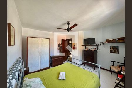 Casa de condomínio à venda com 182m², 4 quartos e 3 vagasQuarto 1