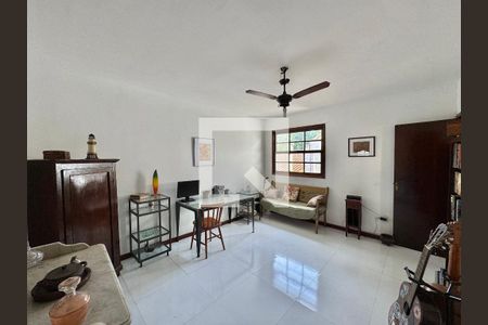 Casa de condomínio à venda com 182m², 4 quartos e 3 vagasSala - Segundo andar