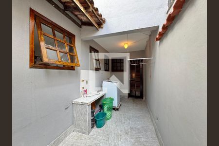 Casa de condomínio à venda com 182m², 4 quartos e 3 vagasÁrea de Serviço