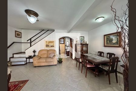 Sala de casa de condomínio à venda com 4 quartos, 182m² em Vargem Pequena, Rio de Janeiro