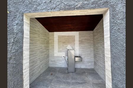 Casa de condomínio à venda com 182m², 4 quartos e 3 vagasÁrea comum