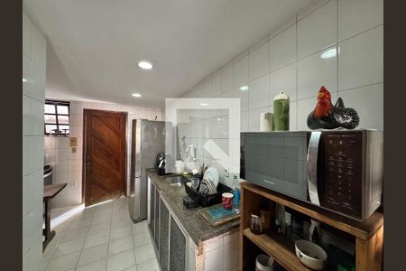 Casa de condomínio à venda com 182m², 4 quartos e 3 vagasCozinha