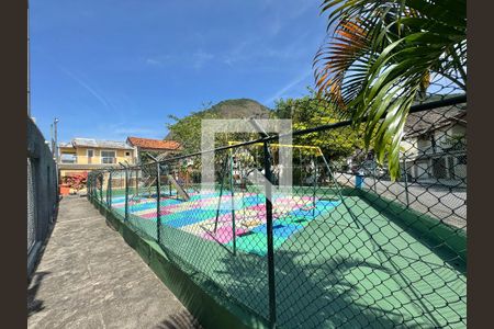 Casa de condomínio à venda com 182m², 4 quartos e 3 vagasÁrea comum