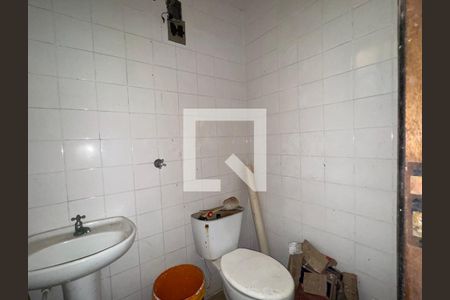 Casa de condomínio à venda com 182m², 4 quartos e 3 vagasÁrea de Serviço - Banheiro