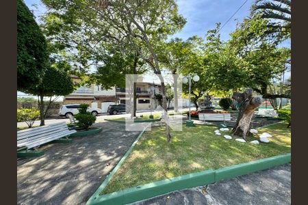 Casa de condomínio à venda com 182m², 4 quartos e 3 vagasÁrea comum