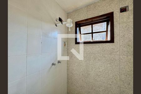 Casa de condomínio à venda com 182m², 4 quartos e 3 vagasSuíte - Banheiro