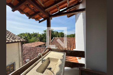 Casa de condomínio à venda com 182m², 4 quartos e 3 vagasÁrea de Serviço