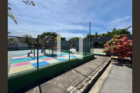 Casa de condomínio à venda com 182m², 4 quartos e 3 vagasÁrea comum