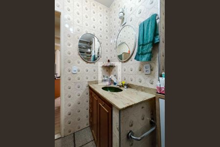 Apartamento à venda com 102m², 3 quartos e 1 vagaBanheiro Corredor