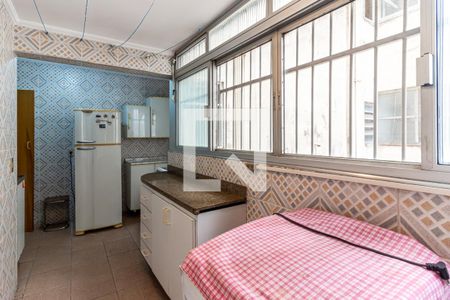 Apartamento à venda com 65m², 2 quartos e 1 vagaÁrea de Serviço