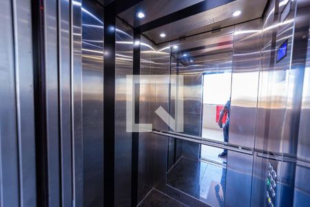 Apartamento para alugar com 42m², 2 quartos e 1 vagaElevador