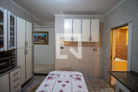 Casa à venda com 175m², 4 quartos e 2 vagas Casa à venda com 175m², 4 quartos e 2 vagasCozinha