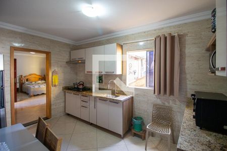 Casa à venda com 175m², 4 quartos e 2 vagas Casa à venda com 175m², 4 quartos e 2 vagasCozinha 2