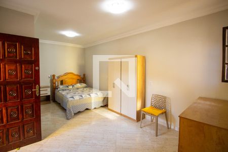 Casa à venda com 175m², 4 quartos e 2 vagas Casa à venda com 175m², 4 quartos e 2 vagasQuarto / Suíte 3