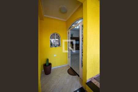 Casa à venda com 175m², 4 quartos e 2 vagas Casa à venda com 175m², 4 quartos e 2 vagasVaranda