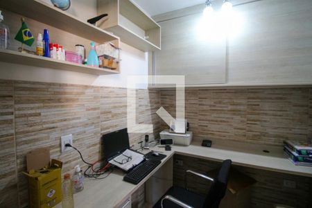 Casa à venda com 175m², 4 quartos e 2 vagas Casa à venda com 175m², 4 quartos e 2 vagasEscritório